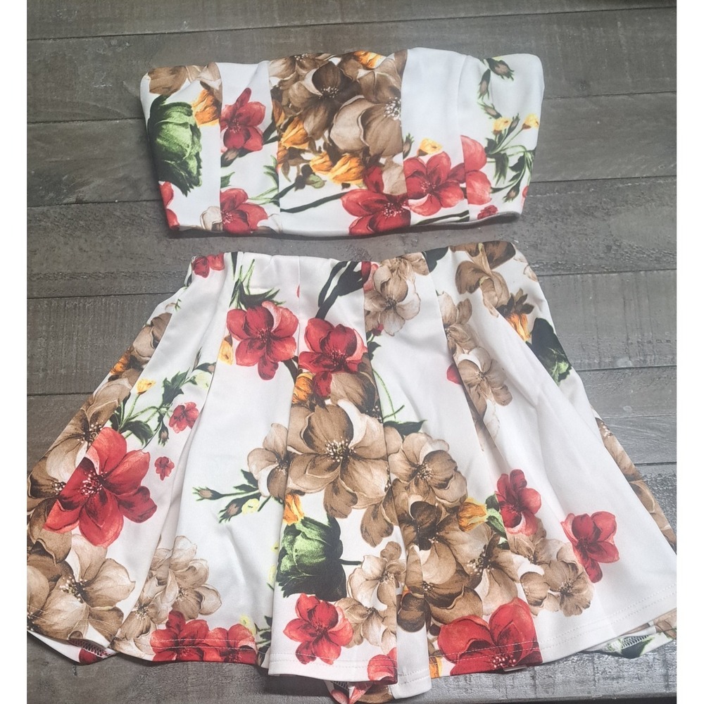 TRAC Floral 2 Piece Set Bandeau Top Skort Women's Size Small Boho Summer Outfit